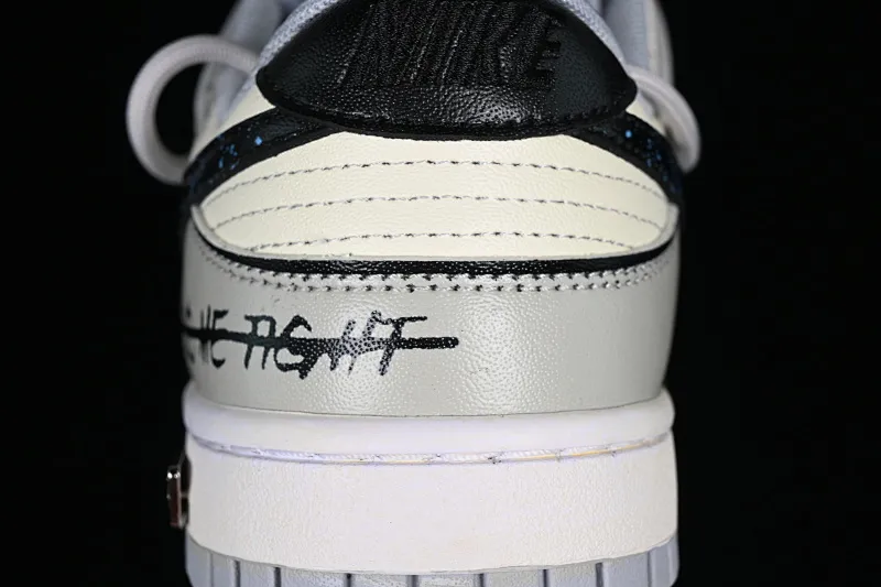 All Categories Nk SB Dunk Series Nk SB Dunk Low Low-top sneakers Customized large box Nk Dunk Low "Miami Hurricanes" Space Exploration Star Trek Customized version of deconstructed straps retro distressed low-top sneakers DJ6188-003